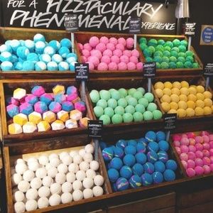 FREE LUSH BATH BOMB with purchase